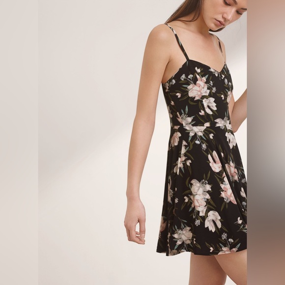 Aritzia - Talula Lipinski Skater Mini Dress - Size 6 - Black Floral - Picture 1 of 9